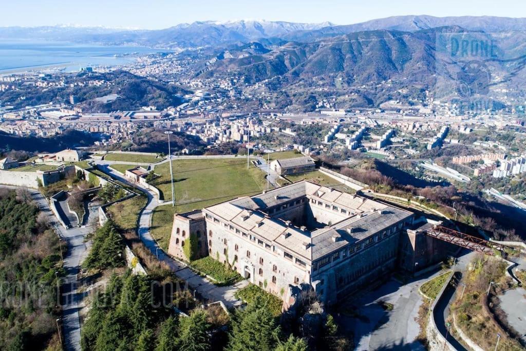 Apartamento Forti Genova-free Parking Castellaccio *